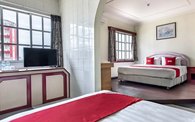 OYO 89735 The Dream Hotel