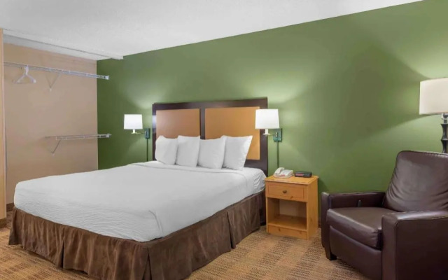 Extended Stay America Select Suites Chicago Lombard Oakbrook