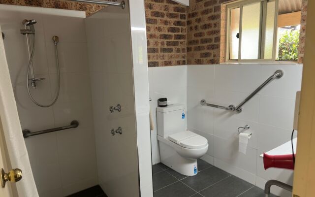 Clock Tower Motor Inn