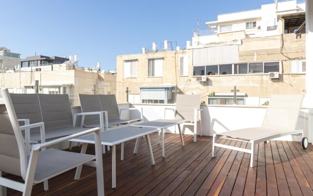 Penthouse 2 Bedrooms With A Terrace