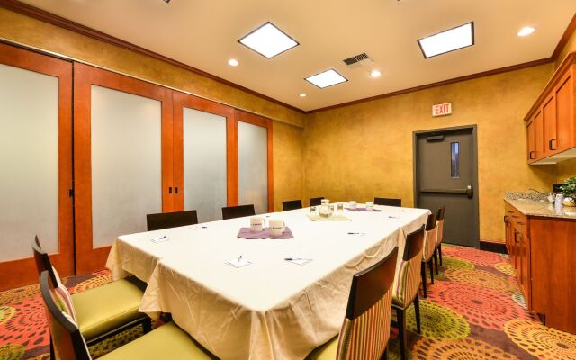 Holiday Inn Express Vancouver North - Salmon Creek by IHG