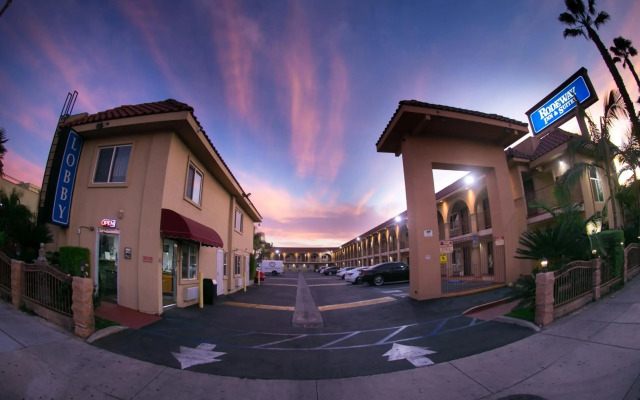 Rodeway Inn & Suites