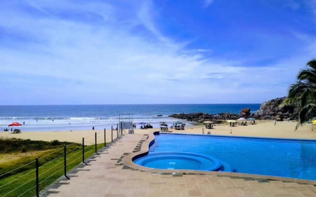 Brujas Tower Beach Resort