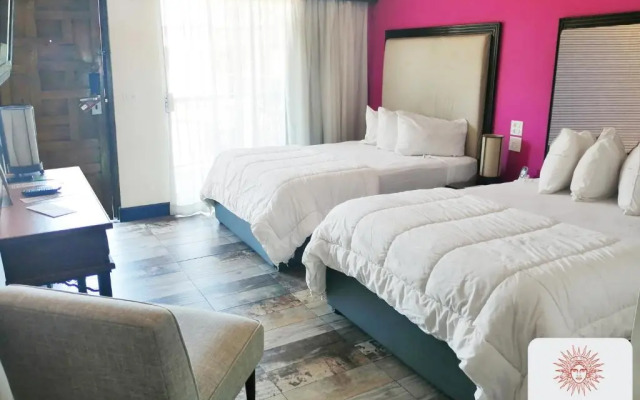 Americas Best Value Inn - Posada El Rey Sol