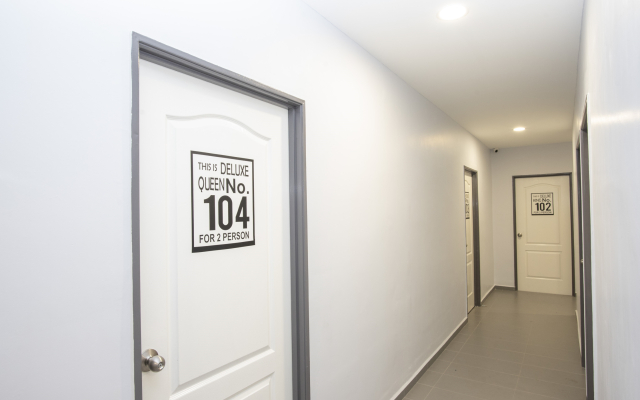 OYO 778 BMW 2 Hotel