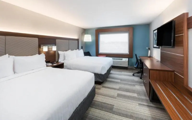Holiday Inn Express Suites West Plains Southwest