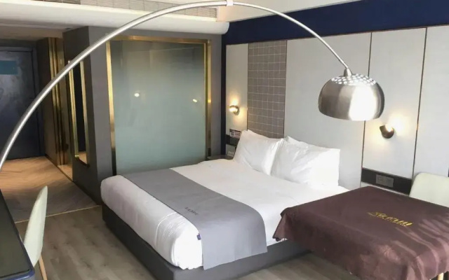 Lanou Hotel (Guiyang Huaxi District Meide Government House Branch)
