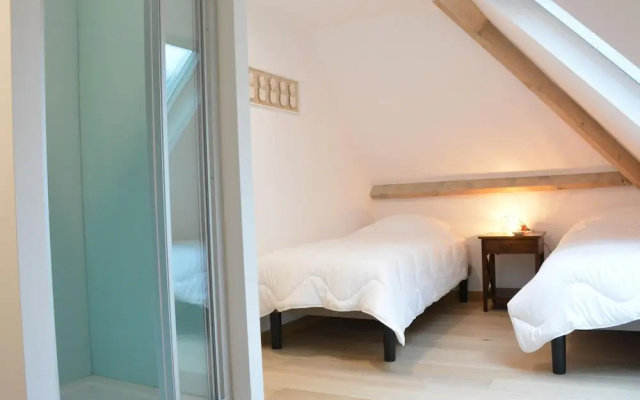 Superb Holiday Home With Garden in Serinchamps - фото 2