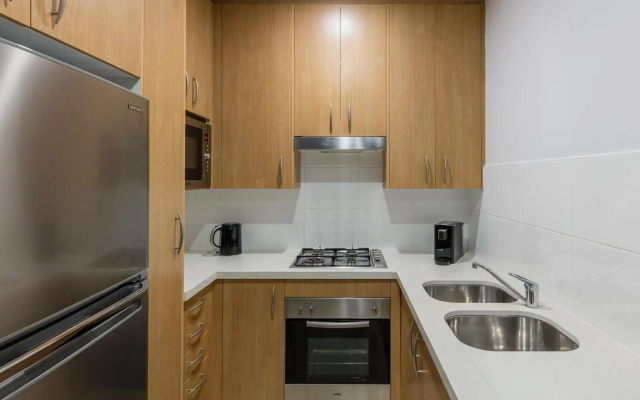 Meriton Suites Waterloo