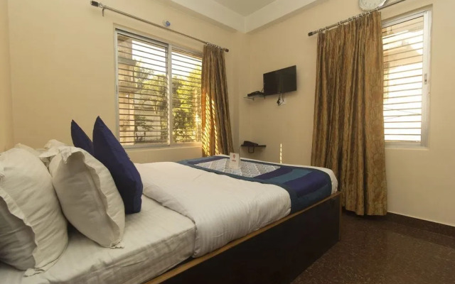 Sky Line Lodge by OYO Rooms