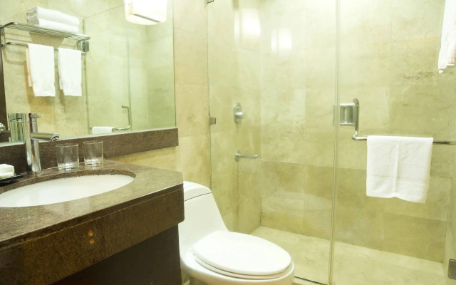Crown Regency Hotel Makati