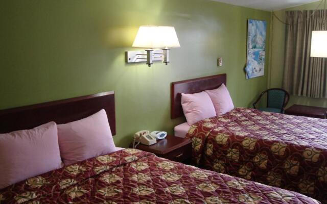 Pinconning Trail Inn Motel