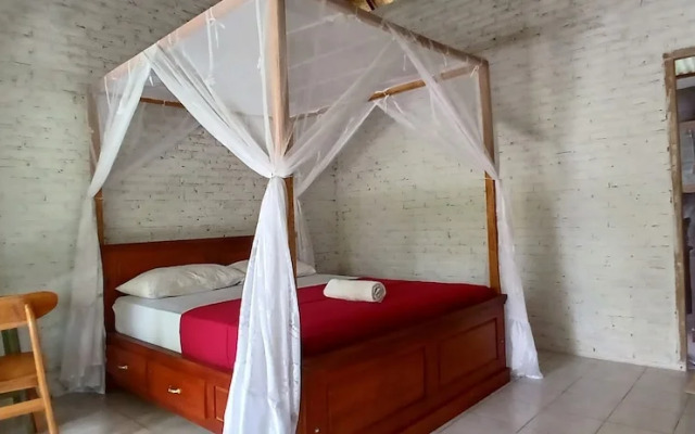 Jungle House - surf & stay