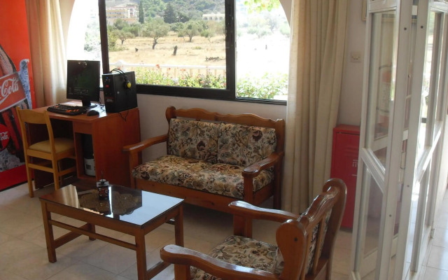 Vera Studios