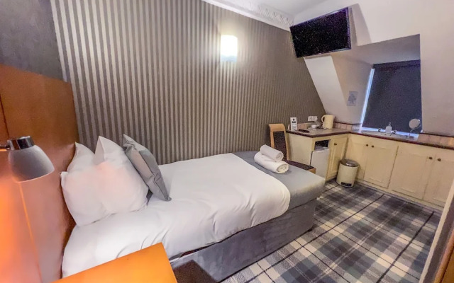 The Quayside Hotel and Bar