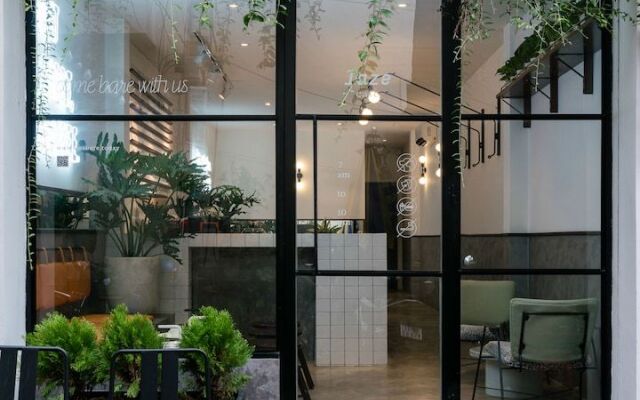 Bare Gallery Boutique Stays