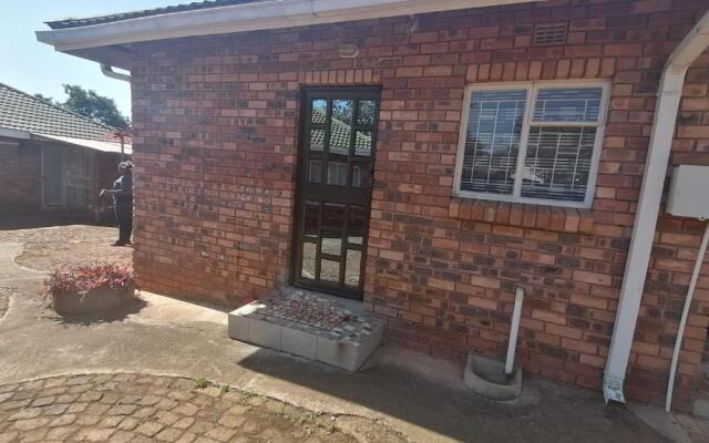 Erythrina Cottages