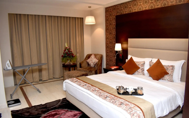 Lords Plaza, Surat