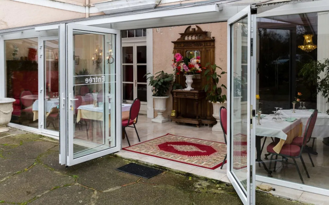 Hôtel Le Mont Royal