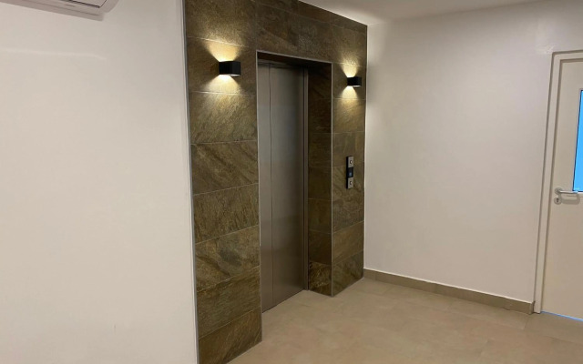Newly Furnished Studio@TheLennox,AirportResid'tial