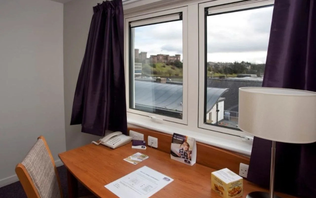 Premier Inn Inverness Centre - River Ness