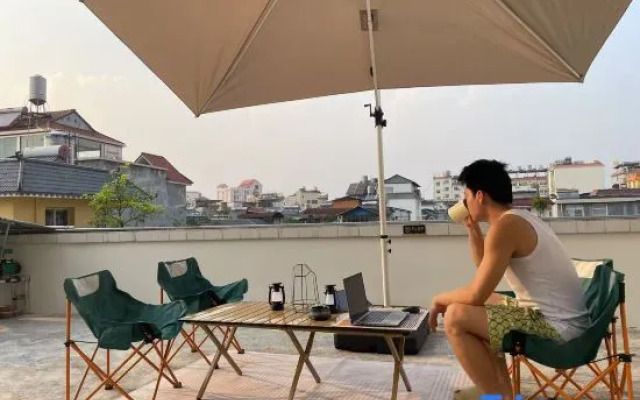 Mangshi Youwang Hostel