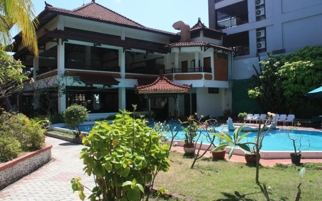 Puri Naga Beachfront Cottages
