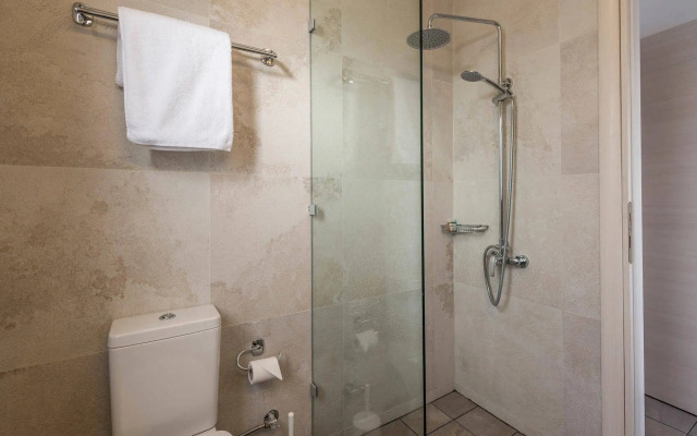 Cedar Bay Beachside Villas