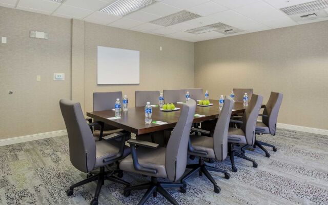 Courtyard Roseville Galleria Mall/Creekside Ridge Drive