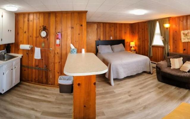 Riverside Motel