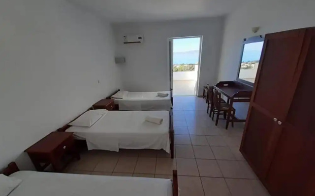 Marianthi Studios & Apartments