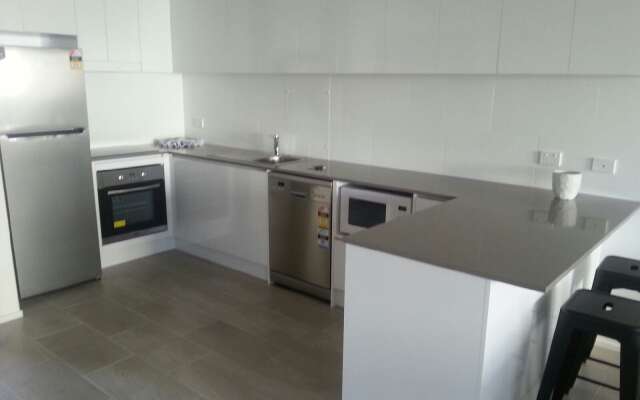 Broadbeach Travel Inn Apartments