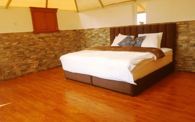 Safari Dunes Camp