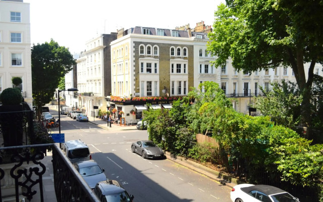 Pembridge Palace Hotel