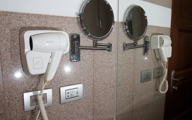 DoubleTree by Hilton Bangkok Ploenchit