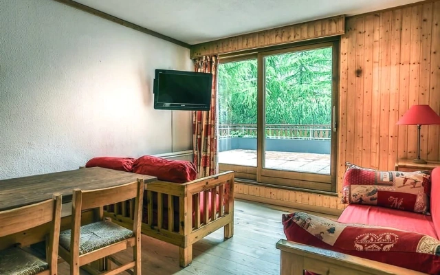 CHORE - Appartement de 80 m² dans un chalet. Centre Val d'Isère.