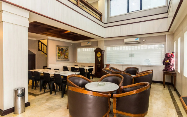 OYO 1896 Kita Hotel