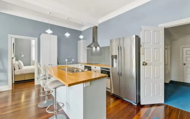 Fabulous Style On Queen Street!