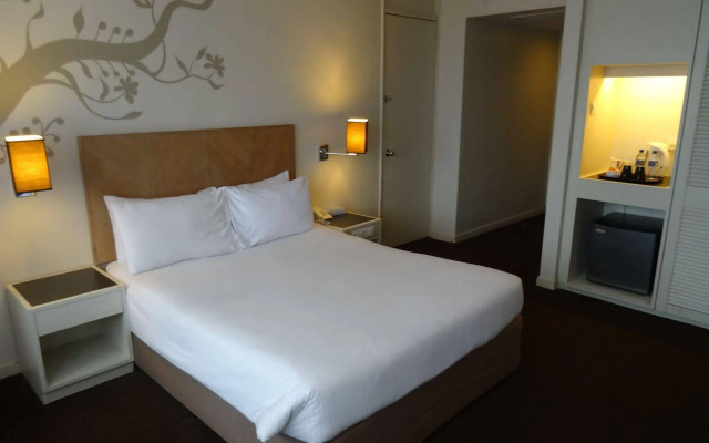 The 5 Elements Hotel