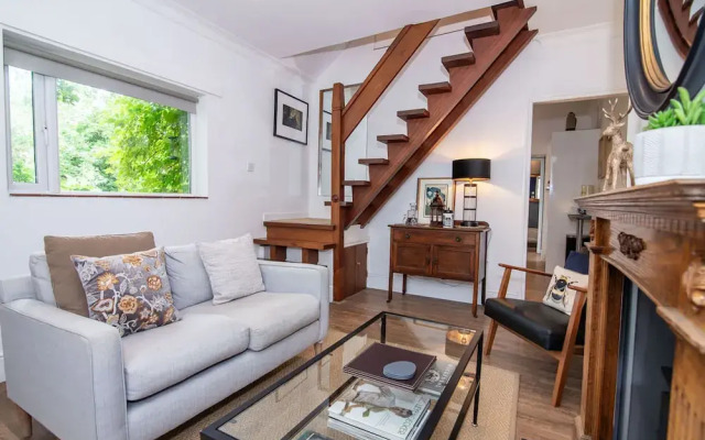 Host Stay Terrace on Canal