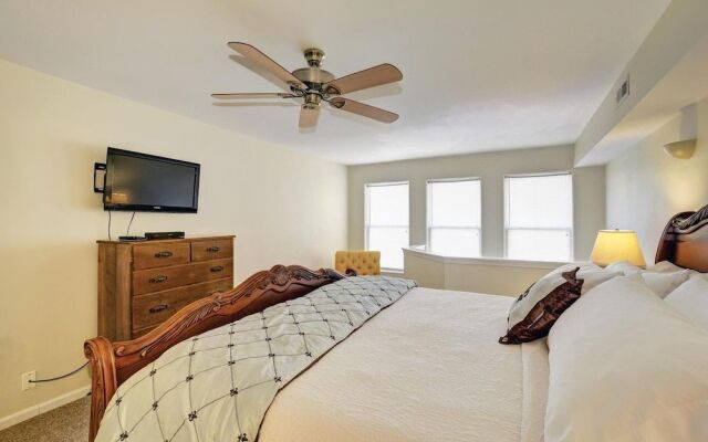 Lux Townhouse Walk to All