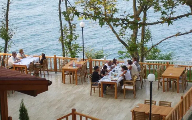 Tezel Pansiyon & Camping