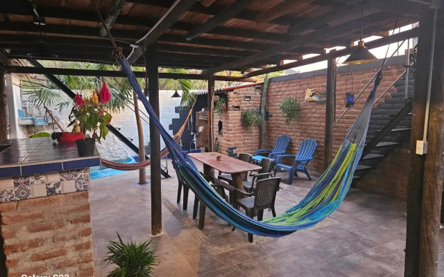 Hugo`s Place