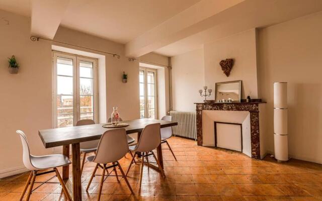 ❁La Pause Occitane❁ T3 cœur de ville avec parking