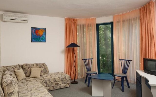 Elmar Hotel
