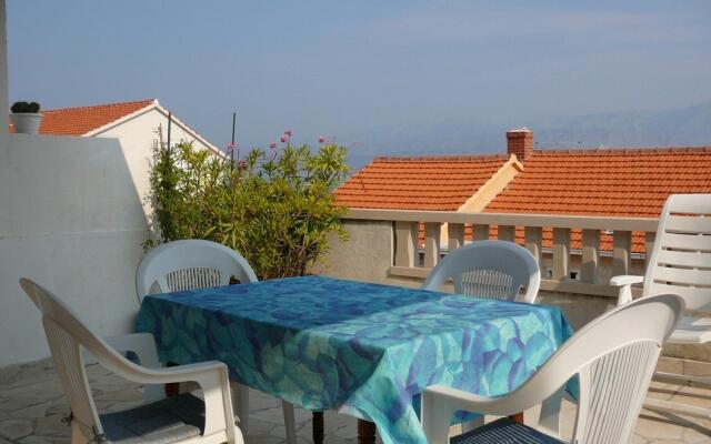 Apartment Soni - with barbecue; A2 Postira, Island Brac