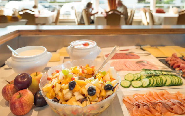 Hotel Rheinischer Hof