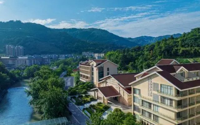 Wufeng International Hotel
