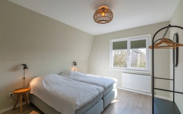 Holiday Home Callantsoog With Jacuzzi