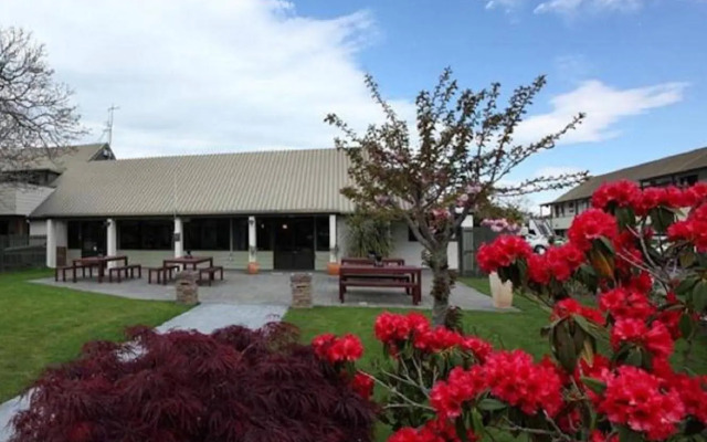 Airport Gateway Motor Lodge